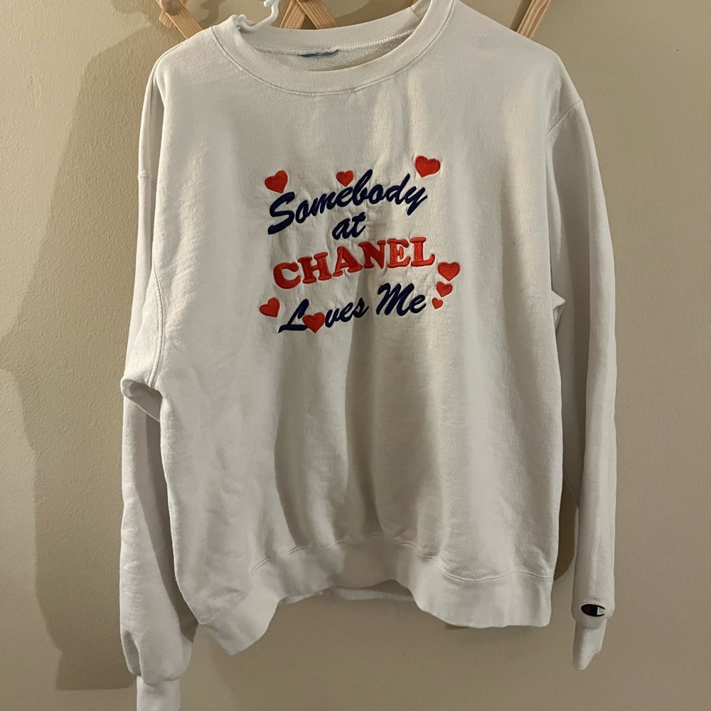 MEGA YACHT SOMEBODY AT CHANEL LOVES ME SWEATSHIRT